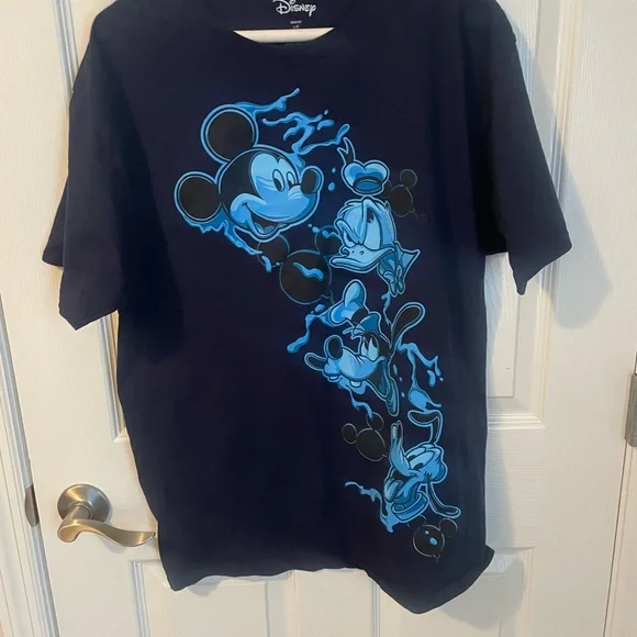 Disney Blue T-Shirt with Blue Graphic Mickey Donald goofy Sz large - Picture 5 of 6